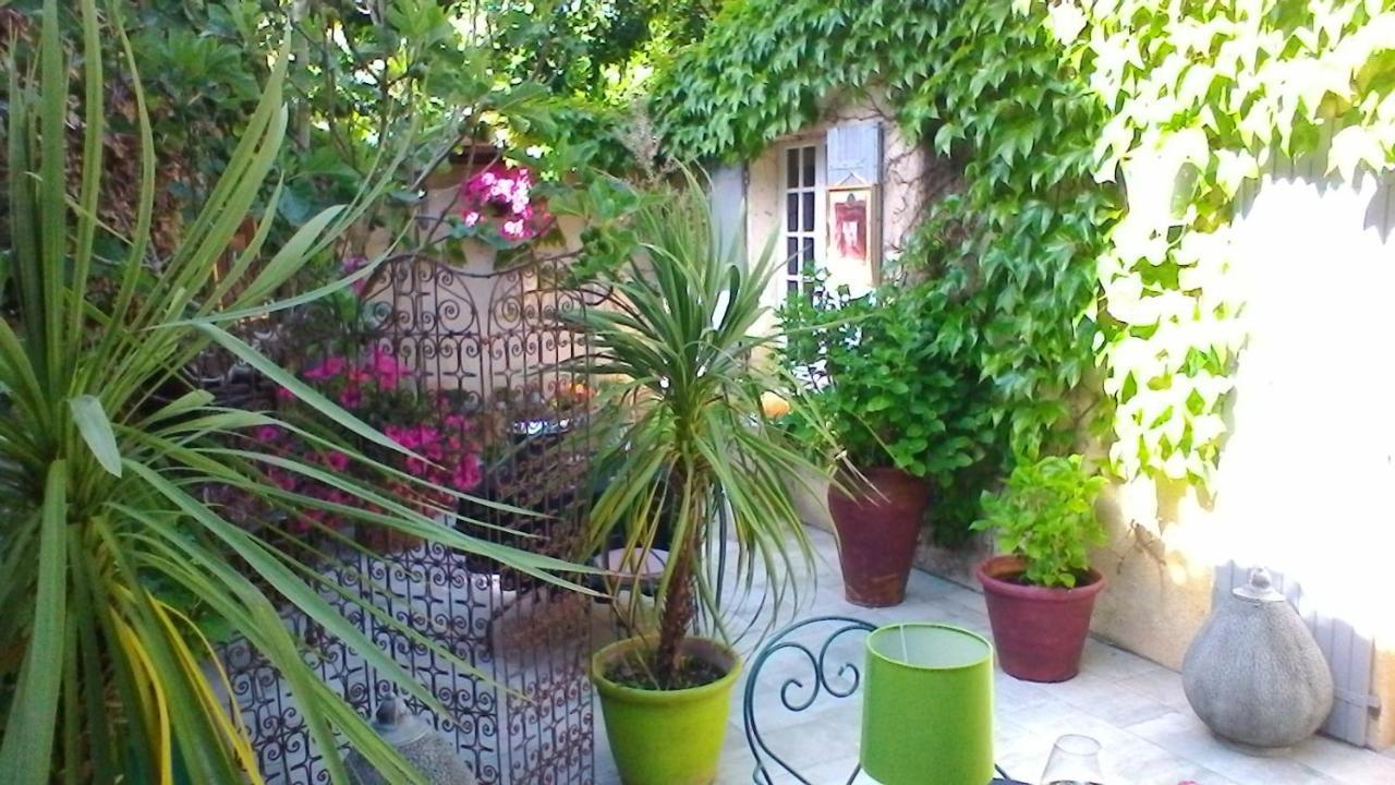 Le Domaine De La Lezardiere B&B Espiet Exteriör bild