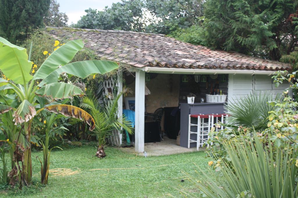 Le Domaine De La Lezardiere B&B Espiet Exteriör bild
