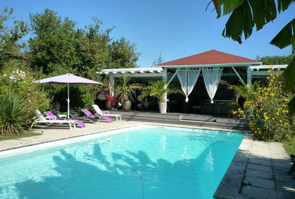 Le Domaine De La Lezardiere B&B Espiet Exteriör bild