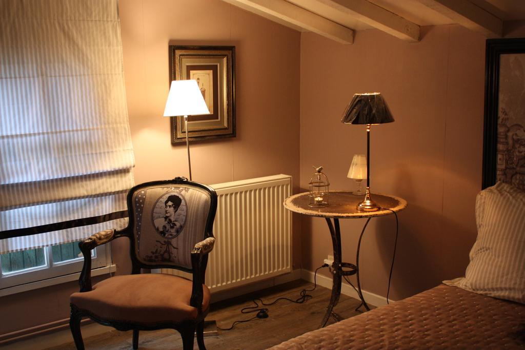 Le Domaine De La Lezardiere B&B Espiet Rum bild